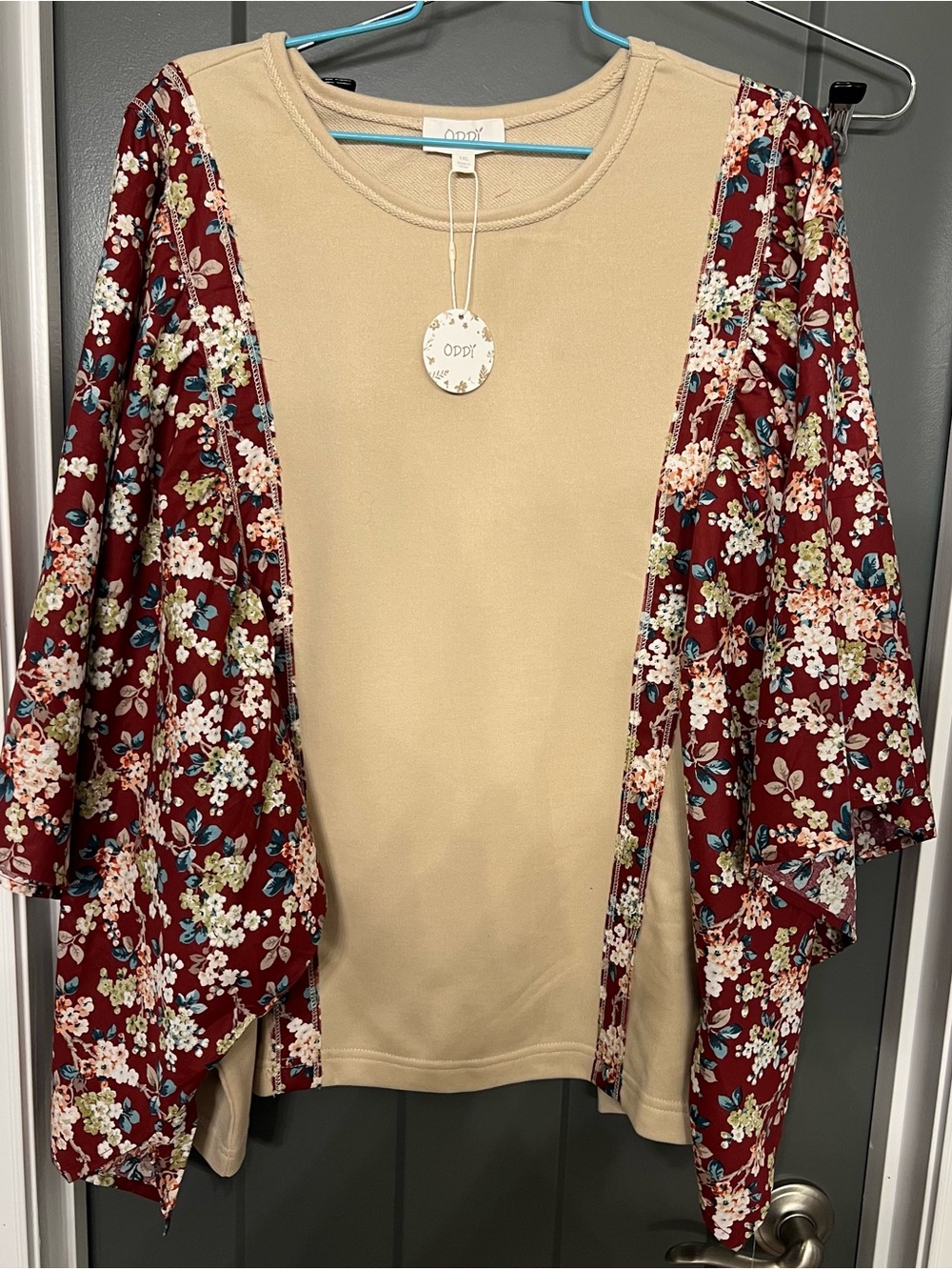ODDY Cream Pullover with Burgundy Floral w/ Cape sleeves size 1XL